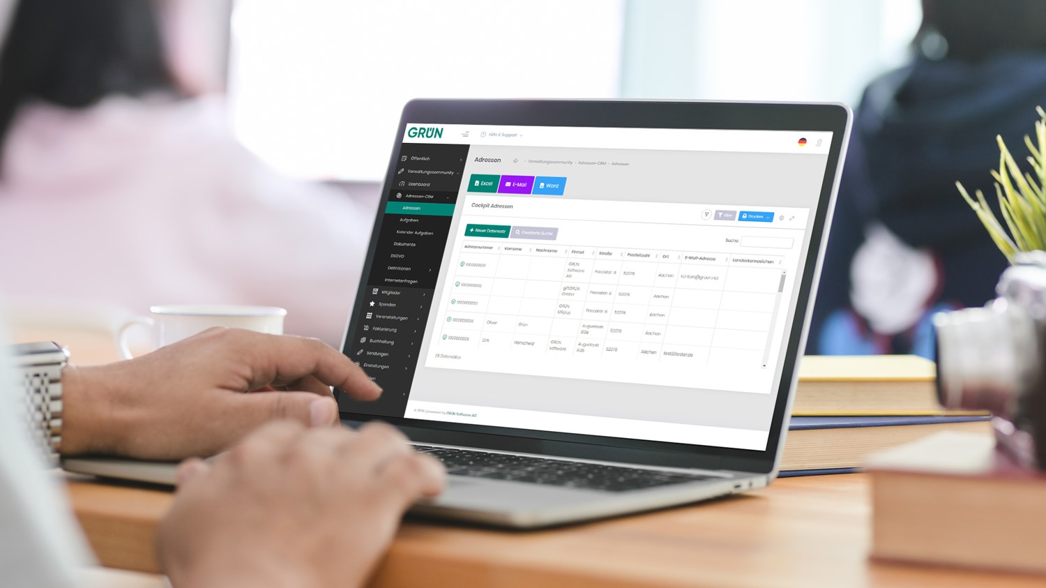 Premiere auf der TWENTY2X: GRÜN eVEWA4 als neue Online-Branchensoftware