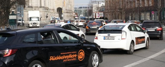 „Taxischutzgesetz“-PBefG: 800 Mietwagen-Fahrer demonstrieren in Berlin für ihr Gewerbe und für den Erhalt ihrer Arbeitsplätze