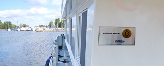 Qualitätssiegel für Hausboote / Deutscher Boots- und Schiffbauer-Verband gründet Arbeitsgruppe Hausboot+. Qualitätssiegel sollen Kaufentscheidung und Einordnung erleichtern.