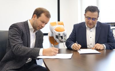 F&P Robotics und Ostertag DeTeWe besiegeln Partnerschaft: Assistenzroboter „Lio“ rollt auf den deutschen Markt