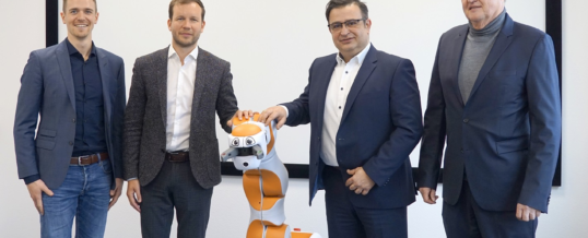 F&P Robotics und Ostertag DeTeWe besiegeln Partnerschaft