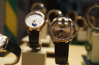 Luxusuhren im Internet kaufen und verkaufen – Wie seriöse Anbieter mit viel Erfahrung den Markt erobern